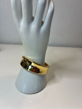Source Unknown Gold Polished Dome Bangle Bracelet